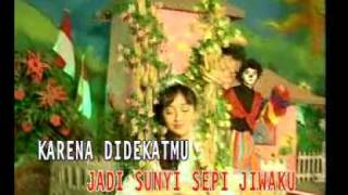 Nia Paramitha  Hangat Hatimu Original Video Clip [upl. by Nsaj]