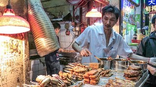 Hong Kong Street Food A Walk Around the Stalls and Restaurants of Kowloon [upl. by Duntson]