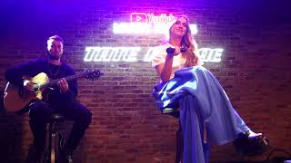 Tate McRae  greedy acoustic live at YouTube Music Nights in Lafayette London [upl. by Imtiaz524]