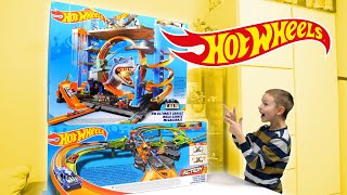 Hot Wheels Mega Garaż Rekina  Kolosalna Kraksa [upl. by Thompson]