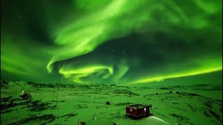 Une spectaculaire aurore boréale illumine le ciel de lAntarctique [upl. by Aicatsanna]