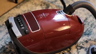 Miele Complete C3 Powerline Limited Edition Vacuum Cleaner [upl. by Rolando]