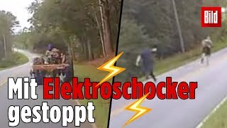 Polizist tasert TraktorDieb bei Fluchtversuch [upl. by Beichner756]