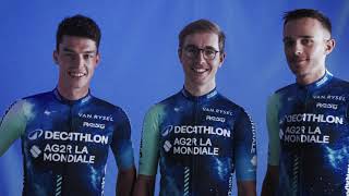 DECATHLON et AG2R LA MONDIALE dévoilent leur nouveau maillot [upl. by Ahseiyk]