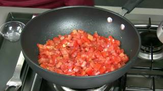 Spaghetti al pomodoro fresco e basilico [upl. by Ttessil]