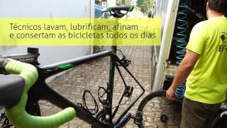 O trabalho dos mecânicos da EFAPEL na Volta a Portugal em Bicicleta [upl. by Natlus570]