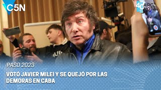 Votó MILEI y se QUEJÓ por las demoras en CABA [upl. by Lennie]