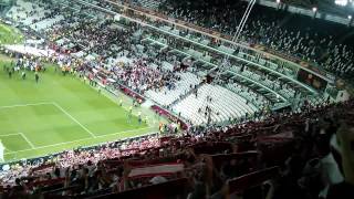 Himno del Sevilla en la grada de Turín [upl. by Mcgregor]