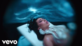 Kali Uchis  fue mejor feat SZA Official Video [upl. by Airetahs]