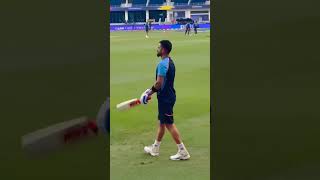 Acknowledge me 🤟viratkohli bestbatsmanintheworld legend trendingshorts [upl. by Iago]