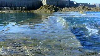 Grande Marée SaintMalo  Marée Descendante au Fort National [upl. by Napra498]