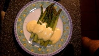 Grüner Spargel mit Sauce Hollandaise [upl. by Constance894]