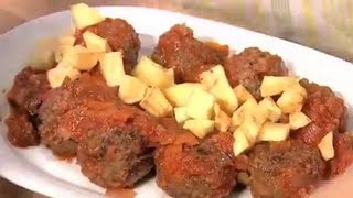 RECETA DE ALBONDIGAS EN SALSA CON PATATAS FRITAS  COCINA HALAL [upl. by Tireb]