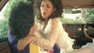 Main Aurat Tu Aadmi Full Song  Honeymoon  Rishi Kapoor Varsha Usgaonkar [upl. by Anayra]