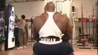 Ronnie Coleman  Getting an Upper Back Workout [upl. by Skip]