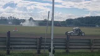 Evesham Autograss Club Class 9 and F600s 1 8th September 2024 [upl. by Nylrem]