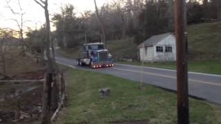 Kenworth w900b cummins powered on the jake brake [upl. by Amsden]