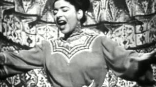 Hanna Ahroni חנה אהרוני  Kacha merakdim BeIsrael live in France 1956 [upl. by Rubenstein]