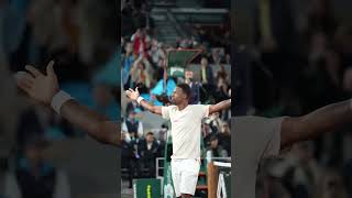 Gaël Monfils Triomphe au Premier Tour de RolandGarros  Une Victoire Acclamée [upl. by Jami]