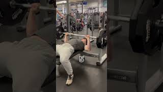 Harvard lifter vs NFL star💪gym bodybuilding powerlifting nfl lifting benchpress [upl. by Marl941]