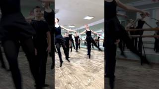 Sissone Simple танец ballet dance [upl. by Weld]