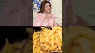 😮Sadia Faisal ne crispy fires ko freeze krny ka trika btw Diahow to make friesshortsyoutubeshorts [upl. by Calhoun]