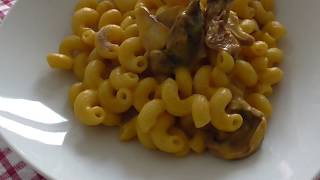 Pasta con Crema di Zucca e Funghi [upl. by Tronna]