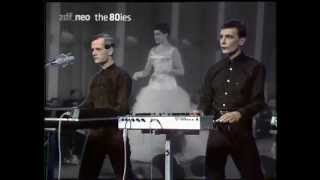 Kraftwerk  Das Model Na Sowas  ZDF German Television original transmission 29031982 [upl. by Kcirad390]