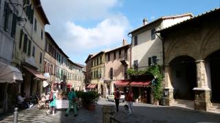 MONTALCINO Borgo pittoresco della Val dOrcia  Full HD [upl. by Ivey]