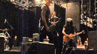 Slash Duff Gilby Clarke Matt Sorum  Its So Easy Soundcheck n live show [upl. by Ydeh]