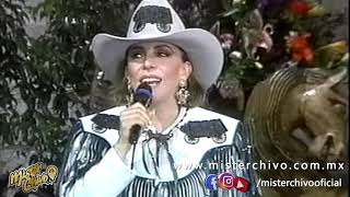 Mister Chivo  Tongoneaito En Vivo con Veronica Castro [upl. by Zurc]