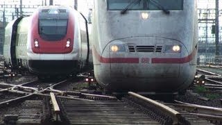 Zug 1  ICE und ICN Parallelfahrt am Hauptbahnhof ZürichTrains 1 [upl. by Lisle]