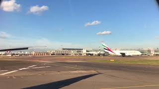 Pouso Boeing 777300 Latam em Londres Heathrow vindo de Guarulhos [upl. by Naashar]