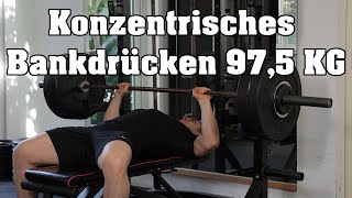 Maximalkraft Bankdrücken konzentrisches Bankdrücken mit 975 Kg [upl. by Ordnas]