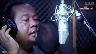 Sultan Trenggono  Wadon Jahat  Dangdut Official Music Video [upl. by Elad243]