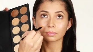 Manera de aplicar el corrector  Técnicas de maquillaje con Luis Casco [upl. by Ainej410]