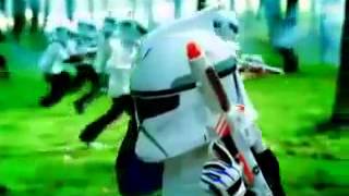 Hasbro  Star Wars Casque et Blaster Clone Trooper [upl. by Auqenahs]