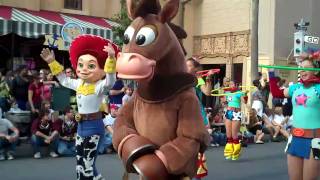 Pixar Pals Countdown to Fun parade  Disneys Hollywood Studios [upl. by Marrissa606]