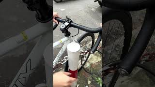 Có Ai Khoá Xe Kiểu Này Bao Giờ Không xedap bicycle xedapvip khoaxe [upl. by Barlow738]