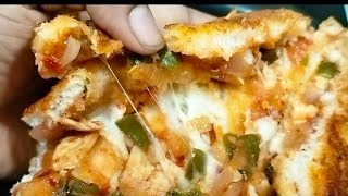 पाव रोटी से बनाएं टेस्टी और इजी रेसिपी।Paw Roti snackeasy snack recipeBread snacksNikhat ki Rasoi [upl. by Yalcrab539]