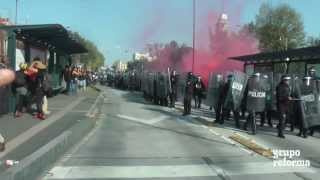 Enfrentan anarquistas a granaderos [upl. by Corydon815]