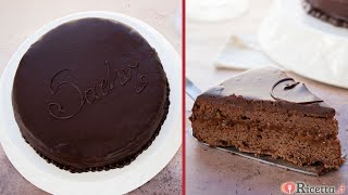 Torta Sacher Sachertorte  Ricettait [upl. by Arraic]