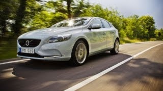 Volvo V40 review [upl. by Moskow]