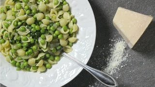 Pasta e Piselli  Rossellas Cooking with Nonna [upl. by Bonney]