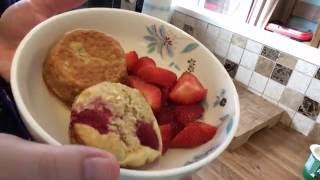 Slimming World Breakfast  Baked Oats [upl. by Laehcym]