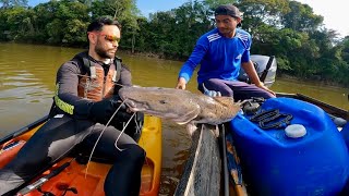 ENGOLIU O PIRANHÃO INTEIRO Use isca grande pra pegar peixe grande [upl. by Razal984]