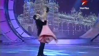 Karan kundra and kritika kamra performanceflv [upl. by Ielarol55]