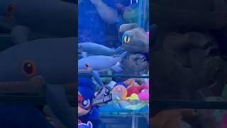 Rigged claw machine at Dave amp busters with Jurassic world plushies I never seen before [upl. by Selda]