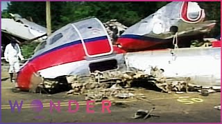 Who Was Responsible for The Devastating Crash Of Flight 1420  Mayday S1 EP2  Wonder [upl. by Yenaled]