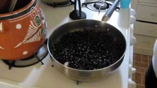 Frijoles Fritos receta video 1 [upl. by Ococ213]